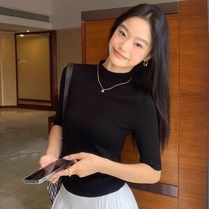 Soft knit classic mock Neck Top in black